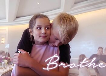 Hayley & Carson – Brother (CUTE MOMENTS)