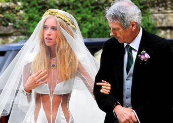 12 Worst Wedding Dresses in the World