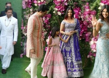 Bollywood Celebs Arriving @Mukesh Ambani's Son Akash Ambani MARRIAGE-SRK,Aishwarya,Abhishek,Priyanka