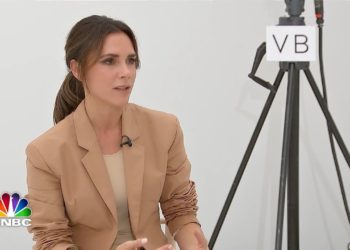 How Victoria Beckham built her fashion brand | CNBC Conversation