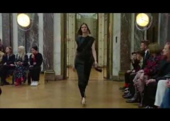 Victoria Beckham Fall/Winter 2018-2019