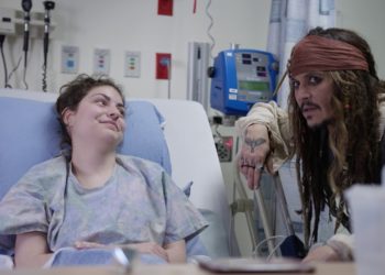 Johnny Depp as “Captain Jack Sparrow” sails into Vancouver to visit patients at BCCH [FULL VIDEO}