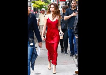 Selena Gomez Best Fashion Outfits From Her New Stand Out Style