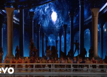 Ariana Grande – God is a woman (Live on The MTV VMAs/2018)