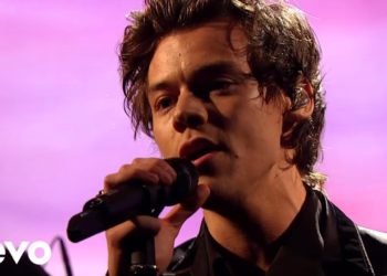 Harry Styles – Sign of the Times (Live on The Graham Norton Show)
