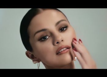 Selena Gomez X CR Fashion Book China