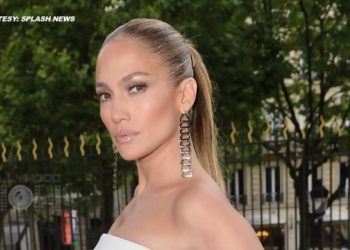 (VIDEO) Jennifer Lopez Best Style Statement EVER Paris Fashion Week 2014