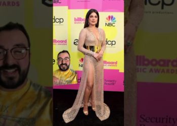 2024 BBMAs Billboard Music Awards Red Carpet Fashion Outfits Review