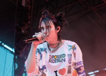 The Real Reason Billie Eilish Always Wears Baggy Clothes