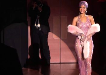 Rihanna Style Icon Award 2014 CFDA Fashion Awards