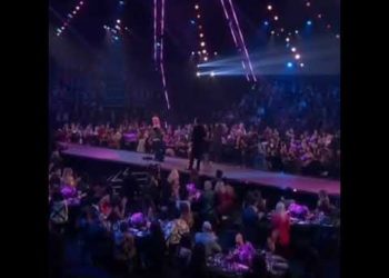 Nicki Minaj says Michael b Jordan will take of her dress tonight