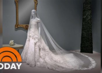 Visit Amal Clooney’s Oscar De La Renta Wedding Dress In Person | TODAY