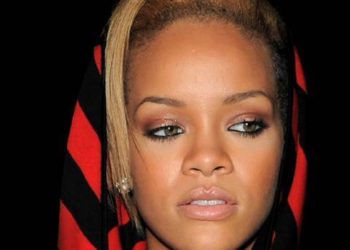 Rihanna – Style Star