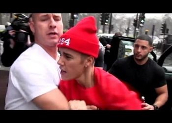 Justin Bieber Attacks Paparazzi: Justin Bieber's  Worst Week Ever  | Nightline | ABC NEws