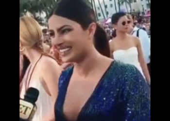 Priyanka Chopra at Miami   Dwayne Johnson Rock Kiss Priyanka at miami   Baywatch movie   Bollywood R