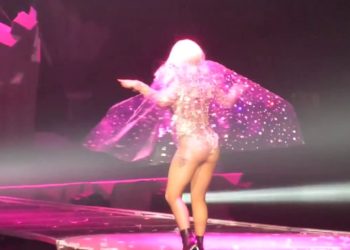 Lady Gaga – Fashion! "Live From ArtRAVE The ARTPOP Ball" HQ