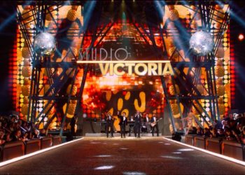 Bruno Mars – 24K Magic (from the Victoria’s Secret 2016 Fashion Show) (Official Live Performance)