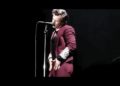 Harry Styles "wearing a black dress" for 3 minutes straight // Live on Tour – Kiwi