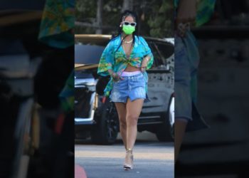 Rihanna street style outfits||part-1||