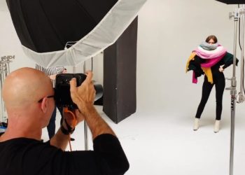 Fashion Photography: How to make a catalogue photoshoot (BTS)