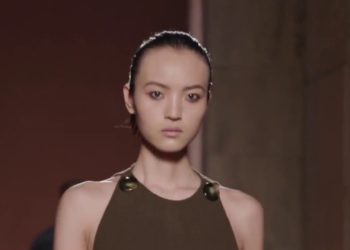 Victoria Beckham | Fall Winter 2015/2016 Full Fashion Show | Exclusive