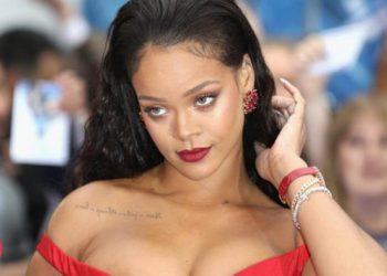 10 Grammy Red Carpet Dresses That Left The Crowd Speechless