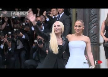 "JENNIFER LOPEZ" @Atelier Versace Fall 2014 Show in Paris by Fashion Channel