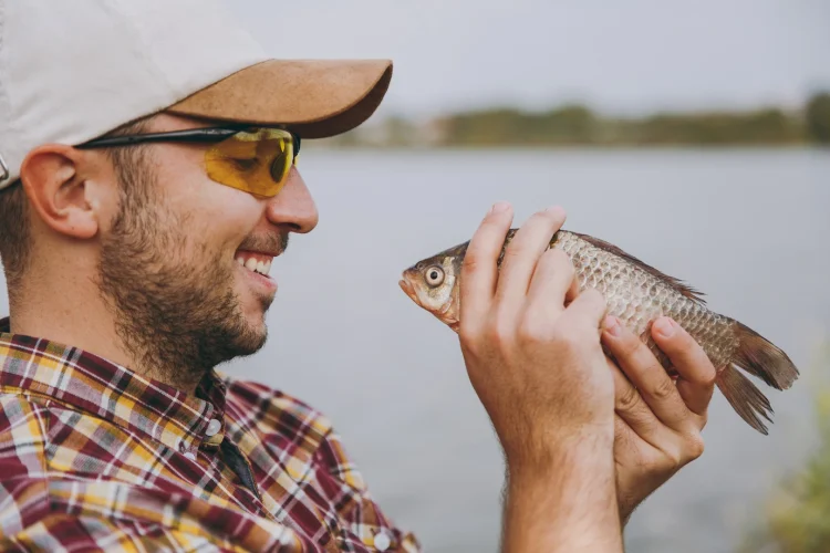 What Styles Are Available for Fishing Sunglasses?